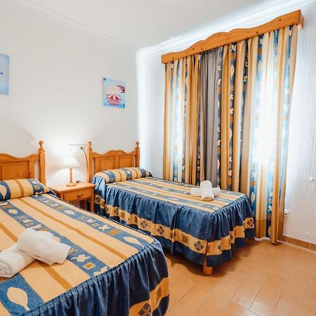 Apartamentos Punta Prima Beach Bagian luar foto