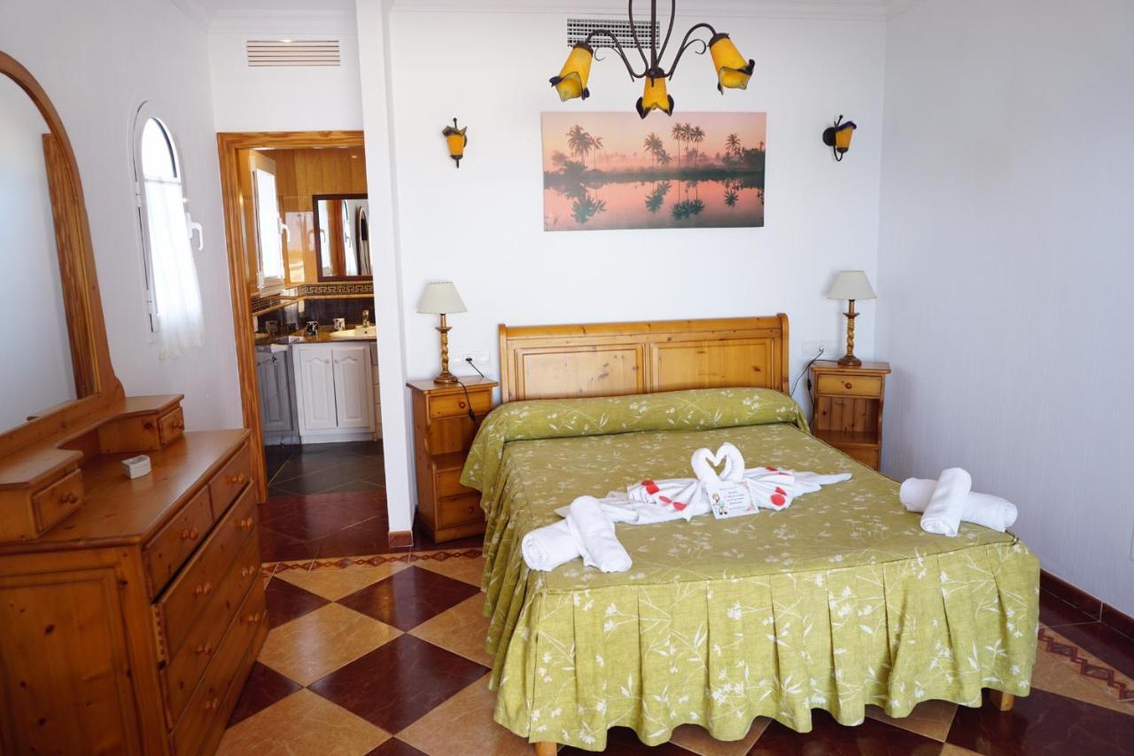 Apartamentos Punta Prima Beach Bagian luar foto