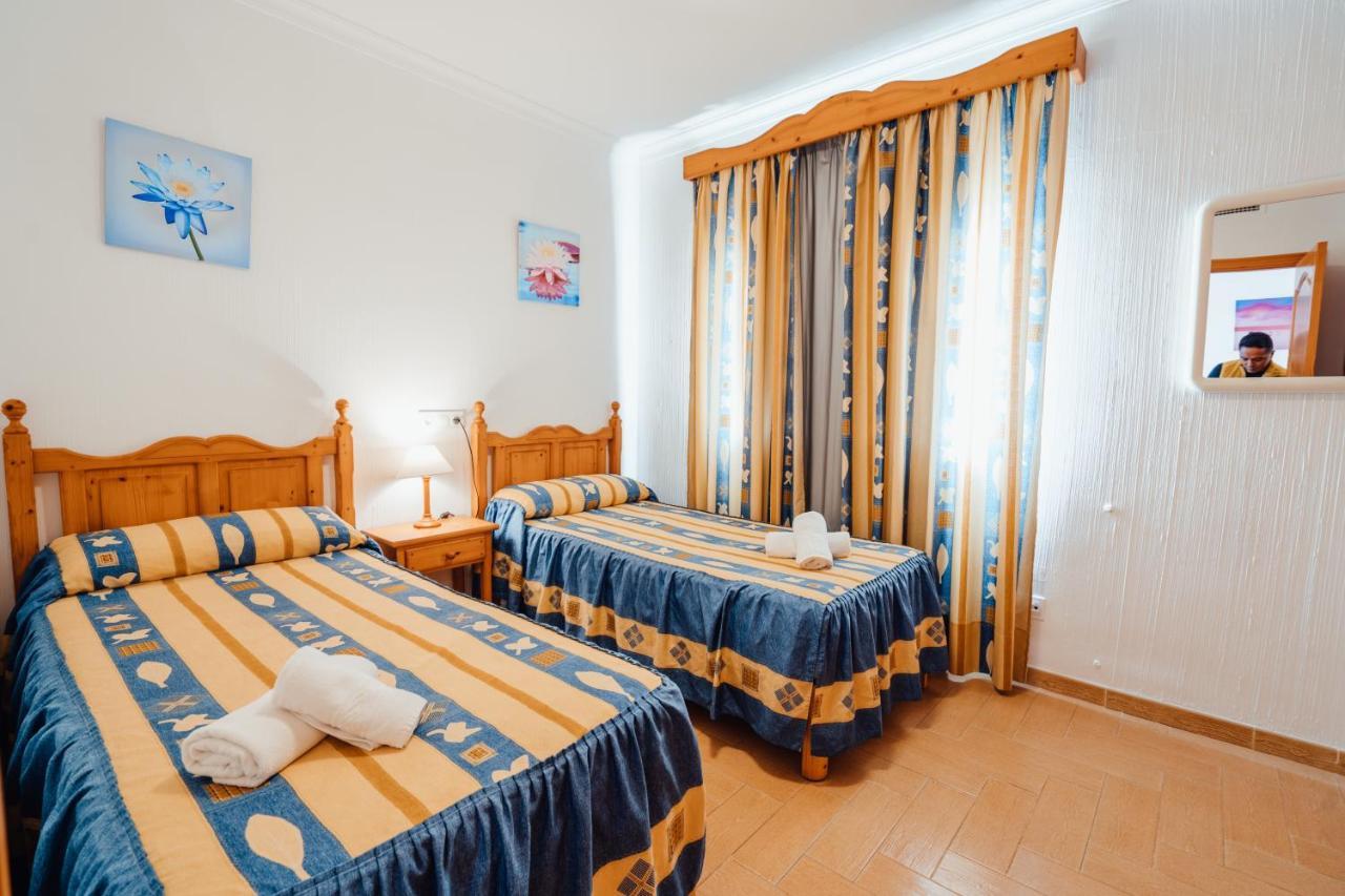 Apartamentos Punta Prima Beach Bagian luar foto